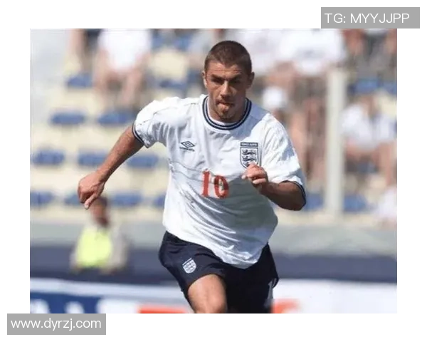 英格兰足球历史上的第一位明星球员及其传奇故事